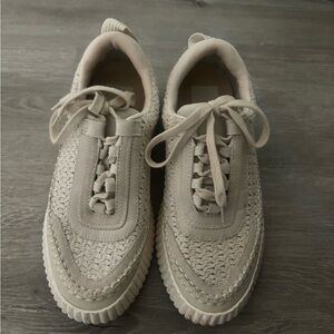 Dolce Vita Women’s Fay Sneakers